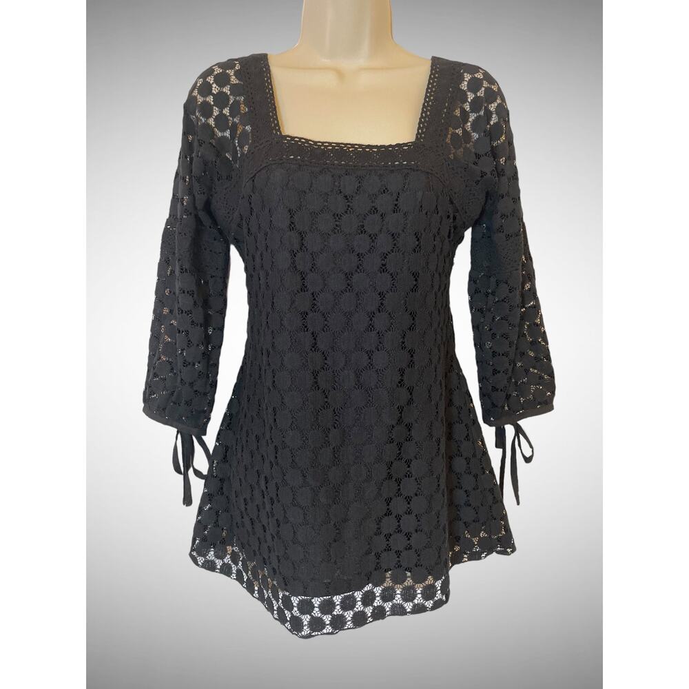 Elegant Black Lace Women's Top